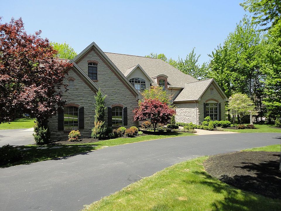 1st image of 57 Grand View Trl