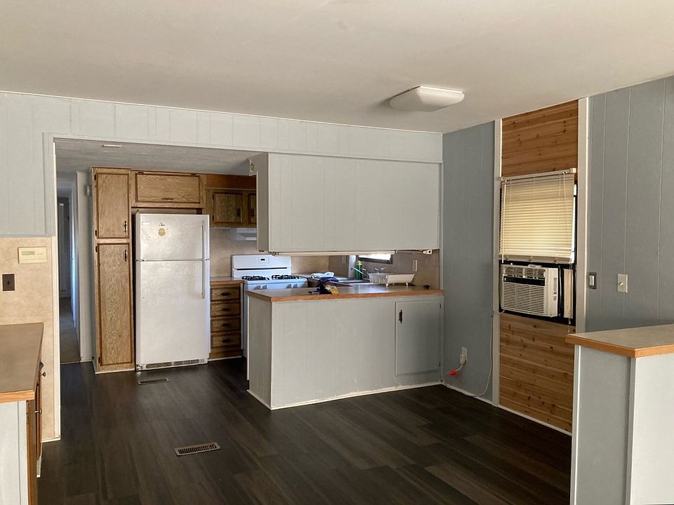 2nd image of 78 Lyndon Cir
