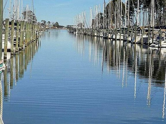 3rd image of 48 Pecan Grove Marina