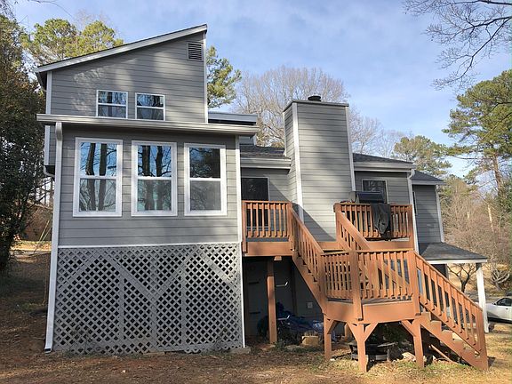 3rd image of 3944 Fairington Dr