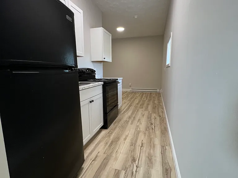 101 Thorn St #18 — Photo 2