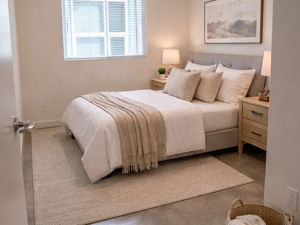 1st image of 6515 S Crenshaw Blvd #204