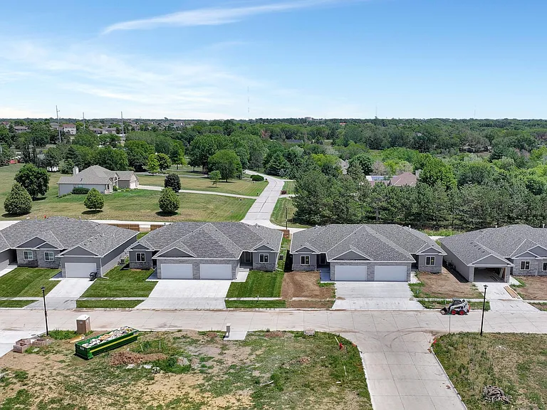 5041 State Hill Dr — Photo 19