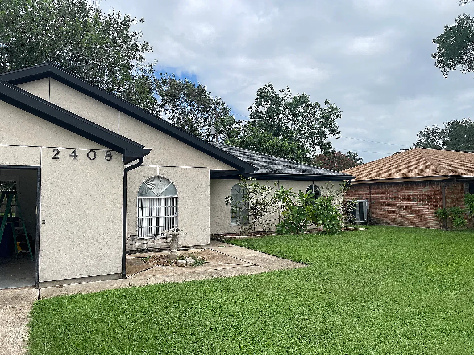 3 bed, 1475 sqft, $1,900 — Photo 1