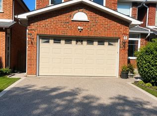 14 Charcoal Dr, Toronto, ON M1C 3V1