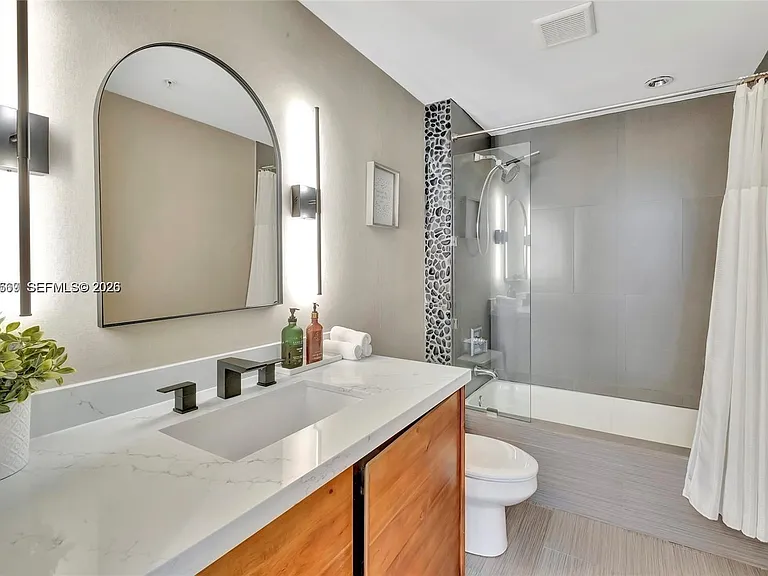 720 NE 62nd St #307 — Photo 8