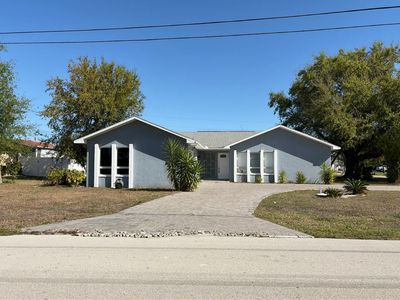 237 Santa Monica Ct, Cape Coral, FL, 33904