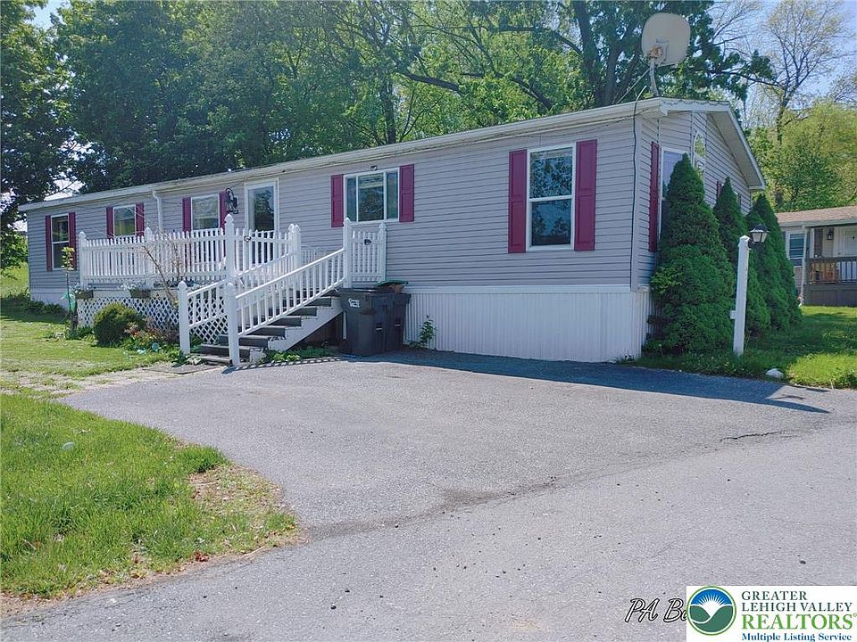 1st image of 4205 Leopard Cir