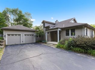 33 Sugarcreek Trl, Galena, IL 61036