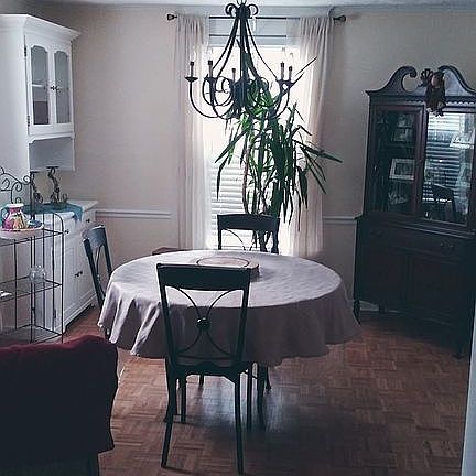 5th image of 228 Stafford Ave