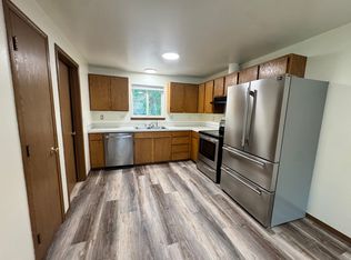 1708 W Prasch Ave #B, Yakima, WA 98902