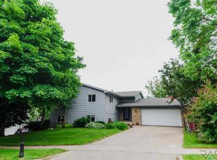 3313 E Oak St, Sioux Falls, SD 57103