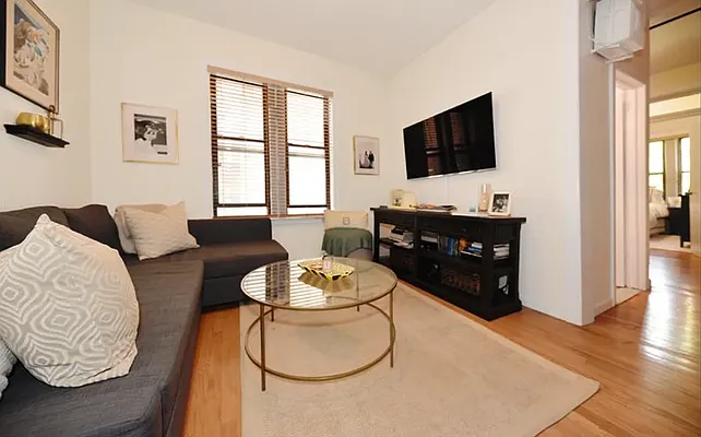 Rented by Buchbinder & Warren | media 1