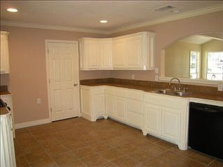 4th image of 5226 Basswood Ln