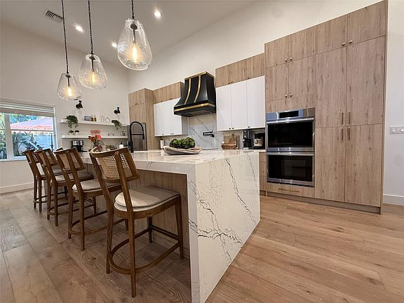 3rd image of 2492 NW 66th Drive