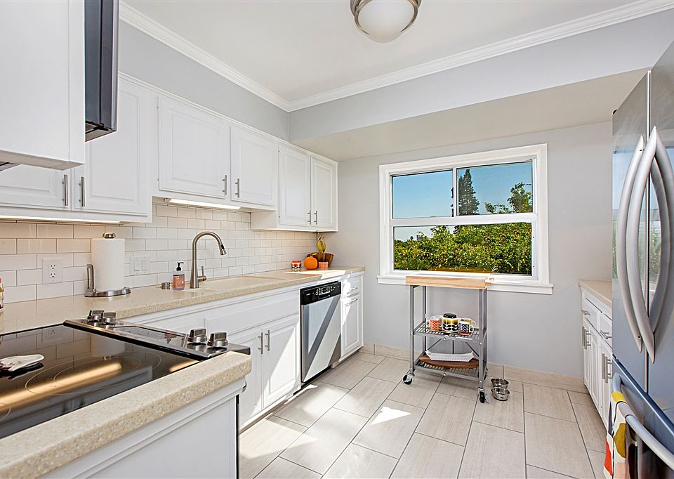 1st image of 5357 La Jolla Blvd Unit 31