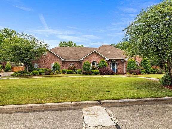 2nd image of 10 Woodland Dr