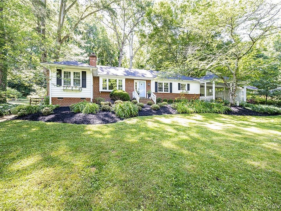 1st image of 203 Roslyn Hills Dr