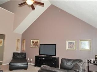 1107 Capitol Ct, Garrett, IN 46738