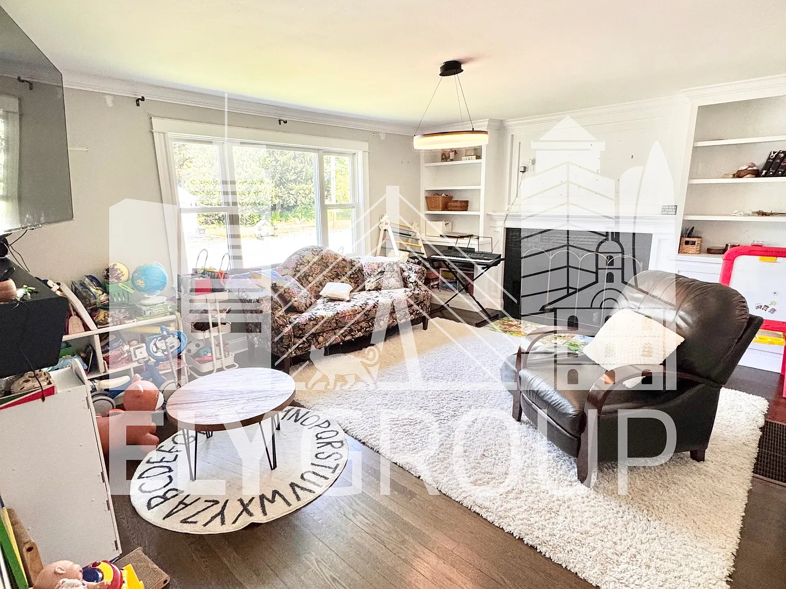 4 bed, 2580 sqft, $3,500 — Photo 2