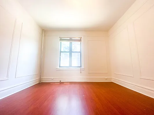 Rented by RealTegrity NY LLC | media 30