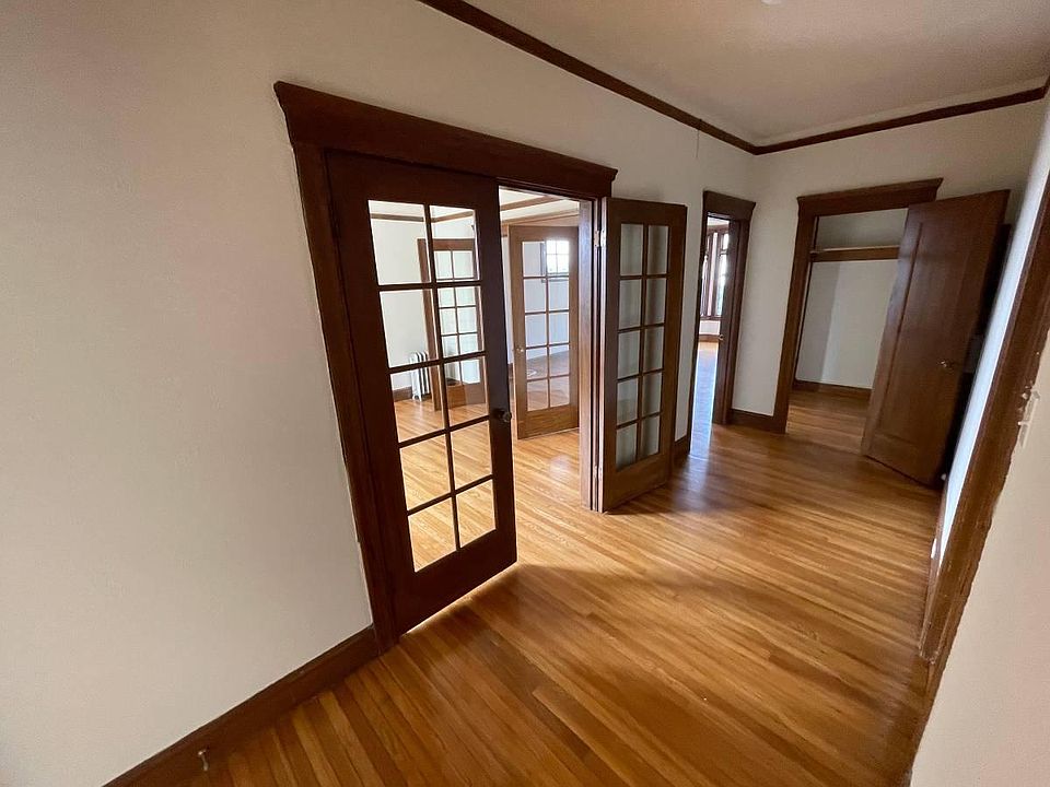 1st image of 405 6th Ave #12