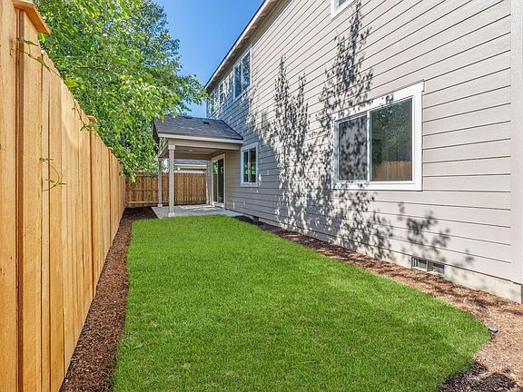 5th image of 61648 SE Evie Dr SE Lot 19