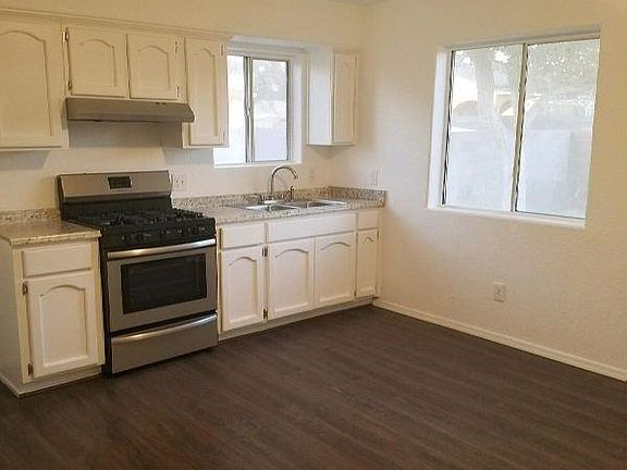 3rd image of 238 E Los Valles St