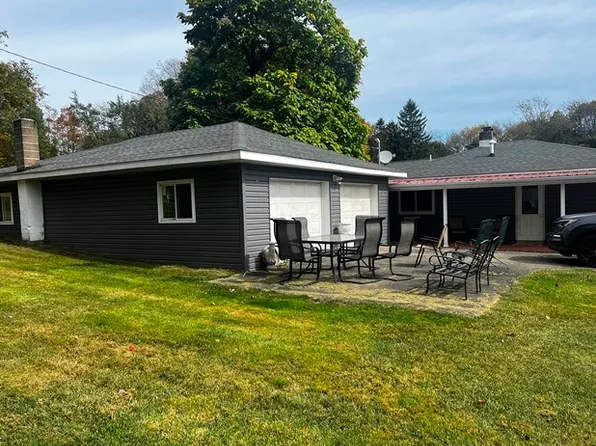 16 Dayton St, Mount Jewett, PA 16740