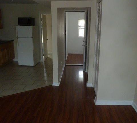 5th image of 704 N Preston St #3