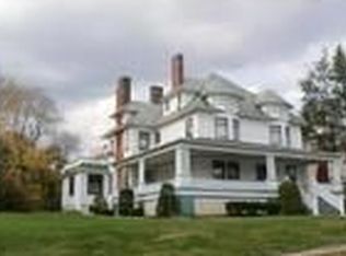 33 Highland Ave, Middletown, NY 10940