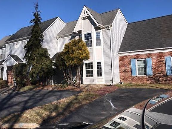 4th image of 14 Lawry Ct