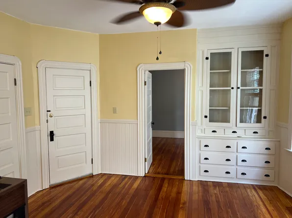 179 Eugenia St APT 2, New Bedford, MA 02745