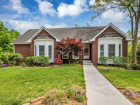 3rd image of 6904 Collinswood Dr