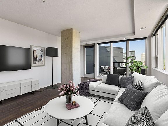 2nd image of 811 Washington Ave S #1502