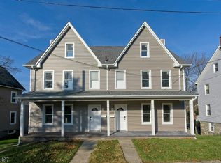 26 Sussex St, Newton, NJ 07860