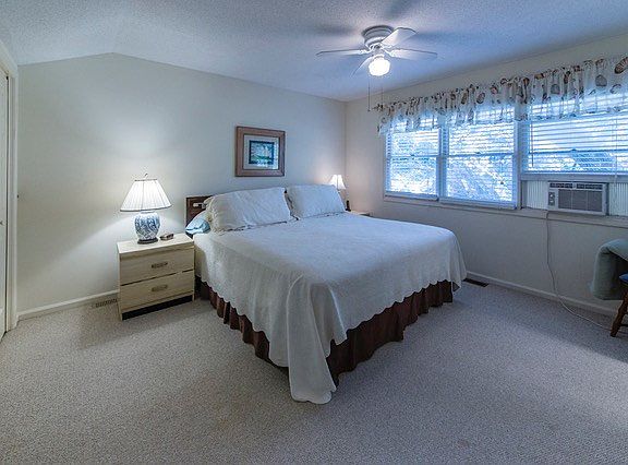4th image of 1487 Wood Ave