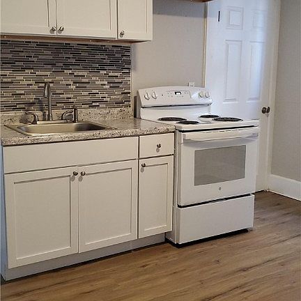 4th image of 434 S 2nd St #432