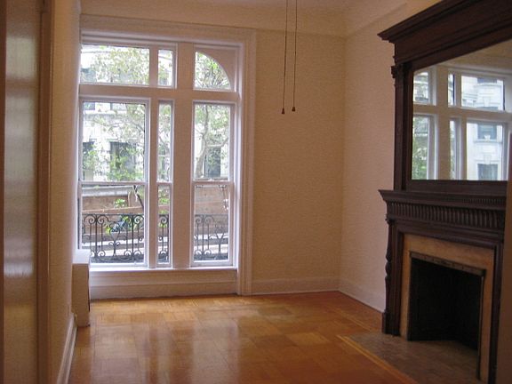 5th image of 314 W 105th St #1