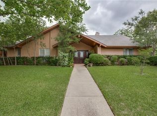 6955 Topsfield Dr, Dallas, TX 75231