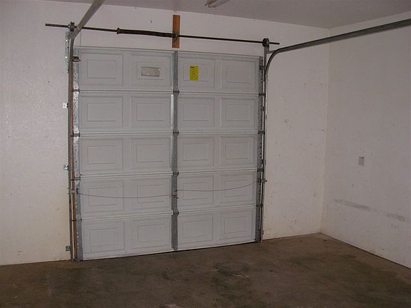 3rd image of 410 Fir St