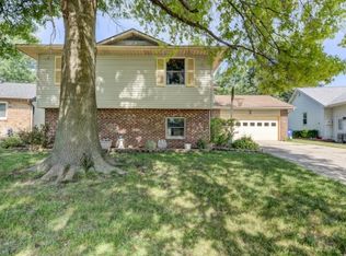 3501 Plover Dr, Decatur, IL 62526