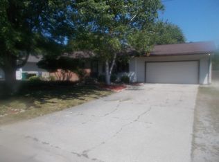 2941 Imperial Dr, Bay City, MI