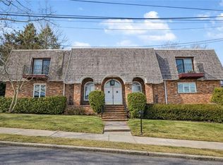 15 Herkimer St, Staten Island, NY 10301