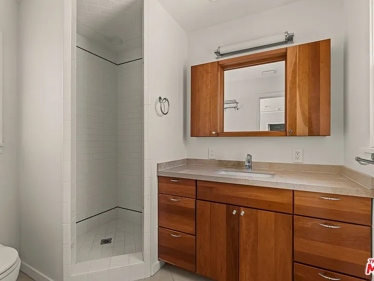 1748 Stanton Ave — Photo 12