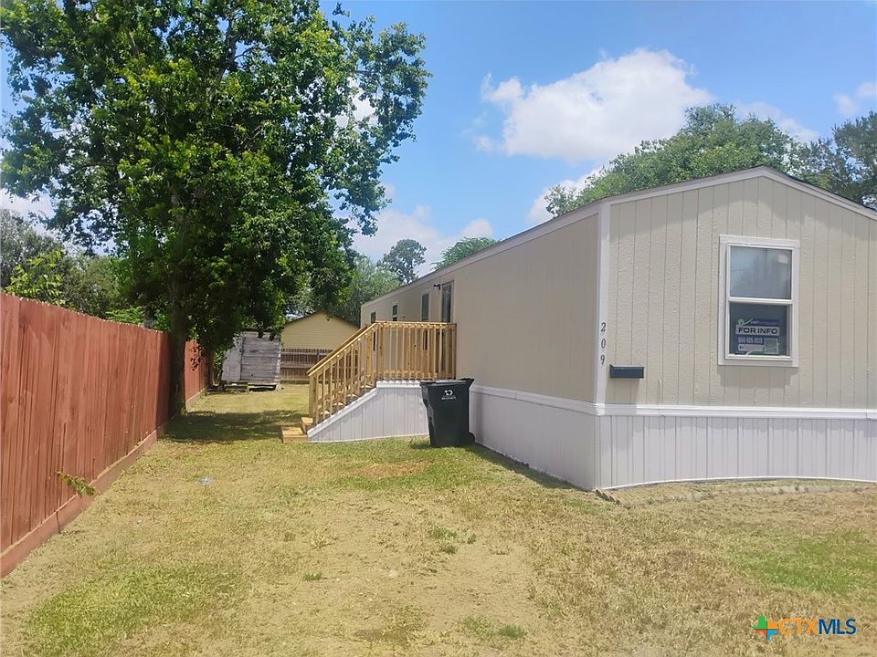 1st image of 209 Olive St