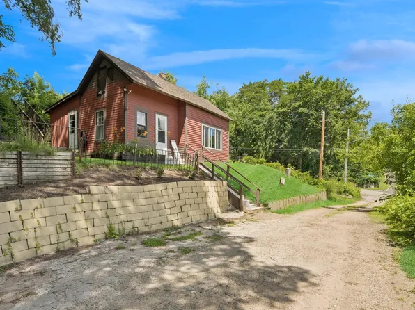 1818 1st St N, Stillwater, MN 55082