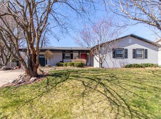2510 Avalon Dr, Bettendorf, IA
