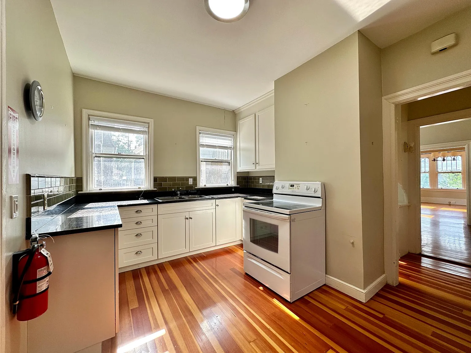 41 Irving Ave — Photo 1
