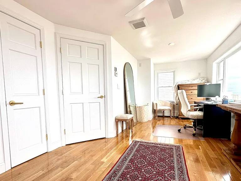 92 Foster Ave — Photo 59